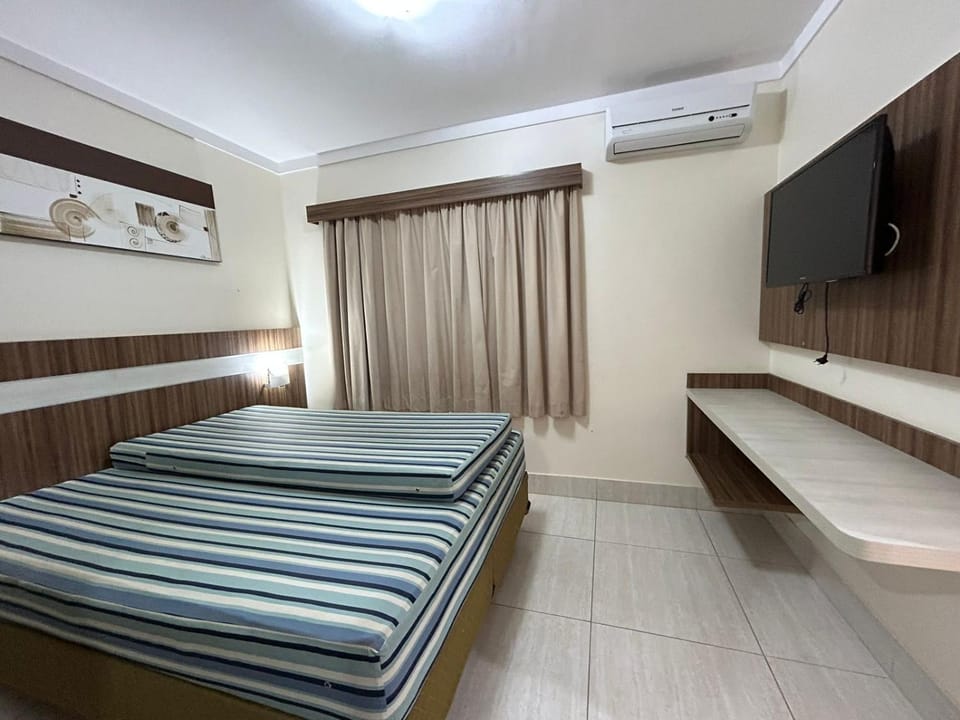 Photo of the whole room, Bedroom, air conditioner