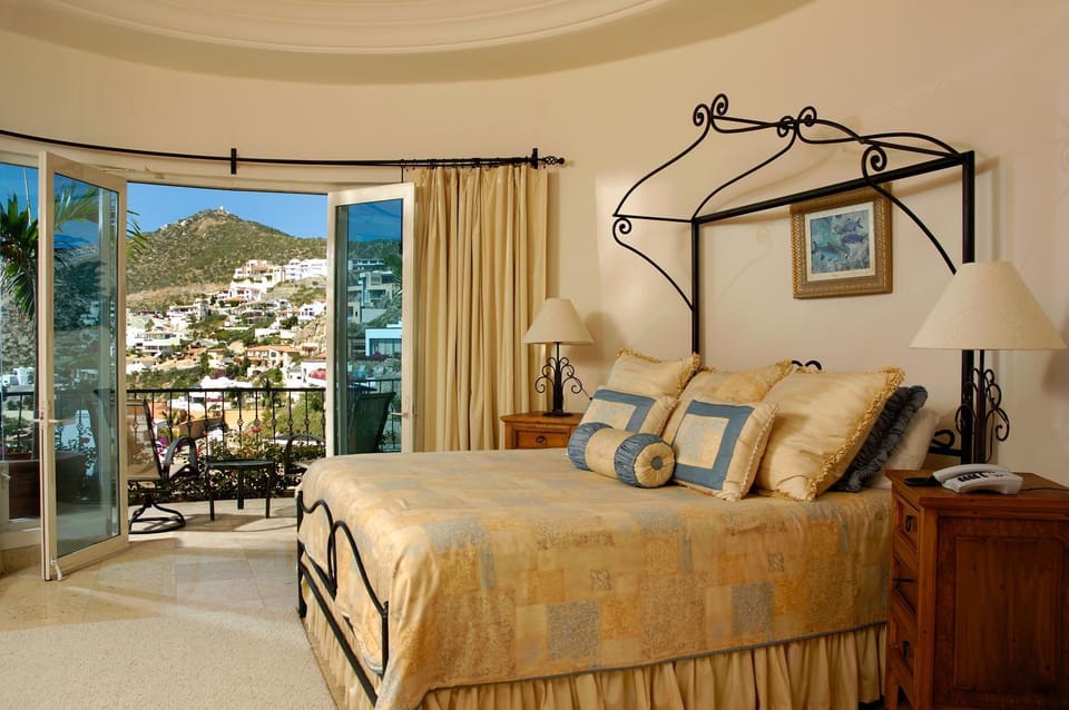 Natural landscape, Balcony/Terrace, Bedroom, Mountain view, Sea view
