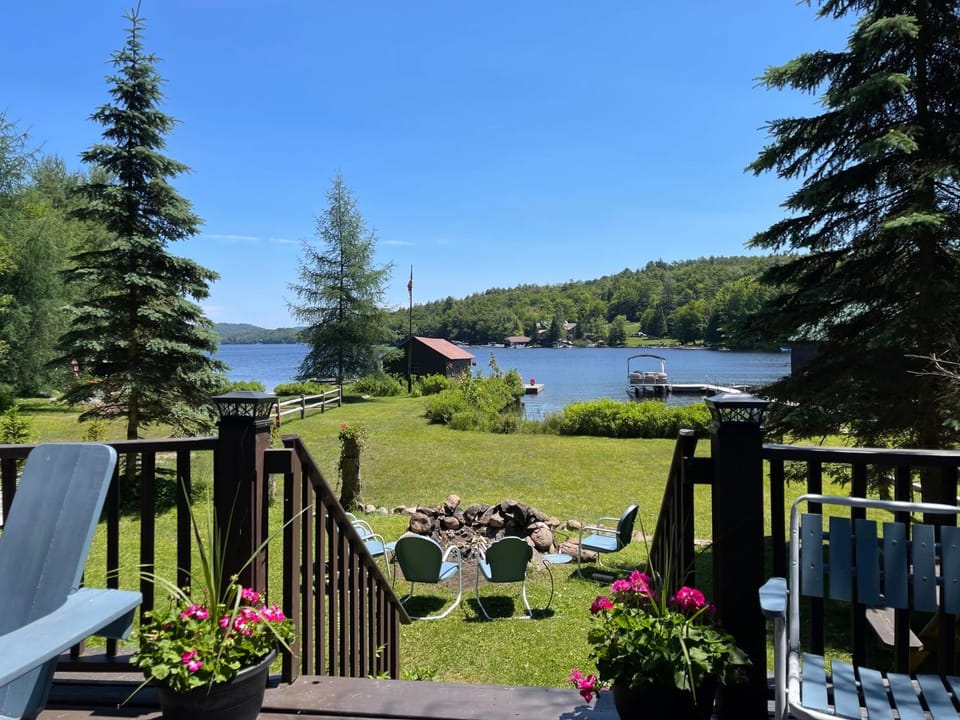 Balcony/Terrace, Seating area, Lake view