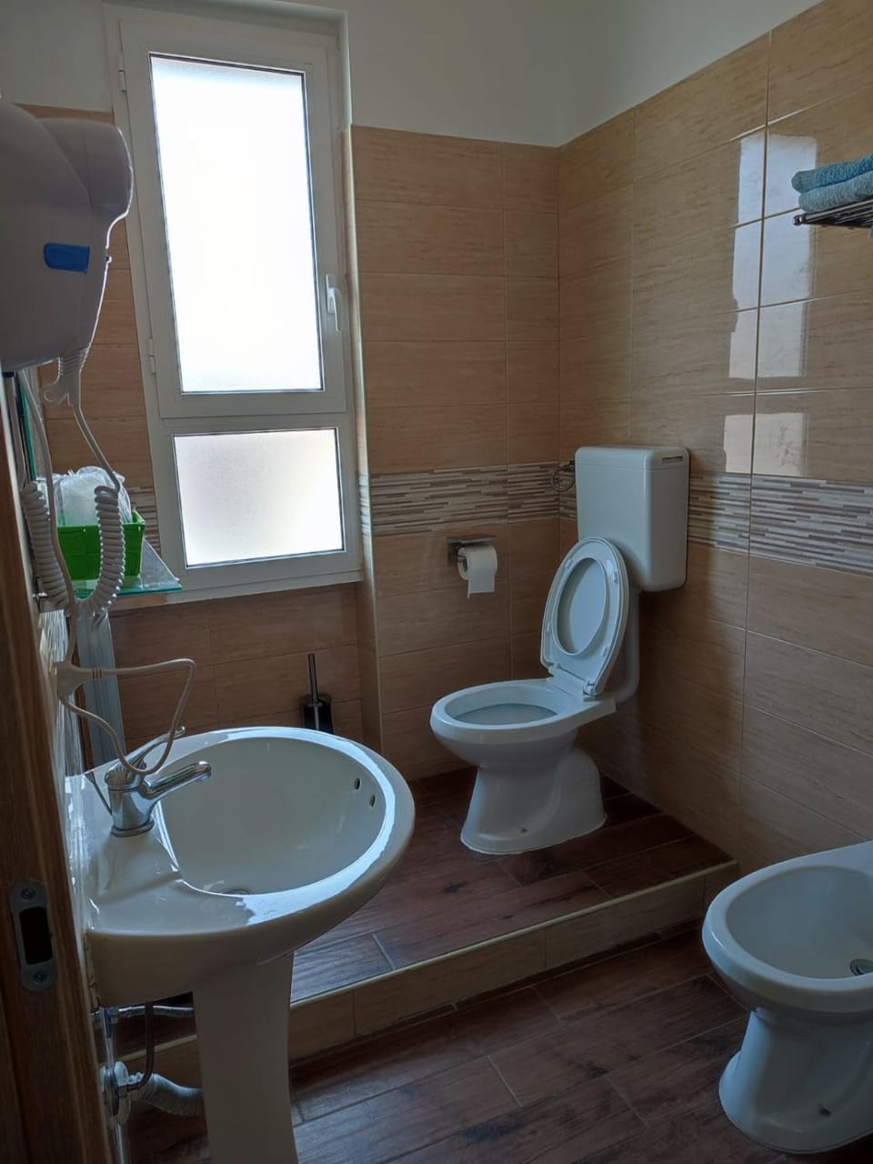 Shower, Toilet, Bathroom, bidet, hair dryier, towels