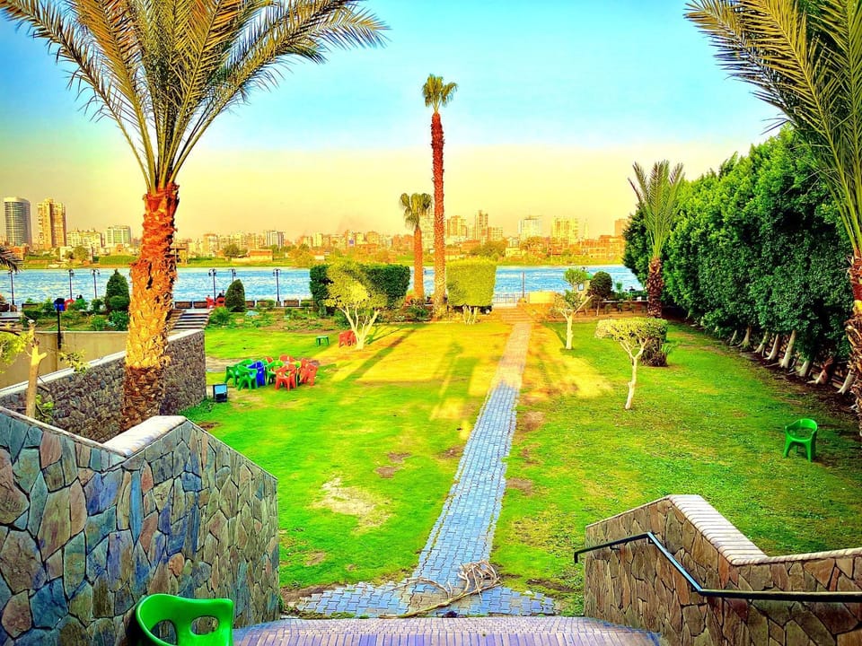 Charm Apartment Beside Nile River Apartment in Cairo Governorate