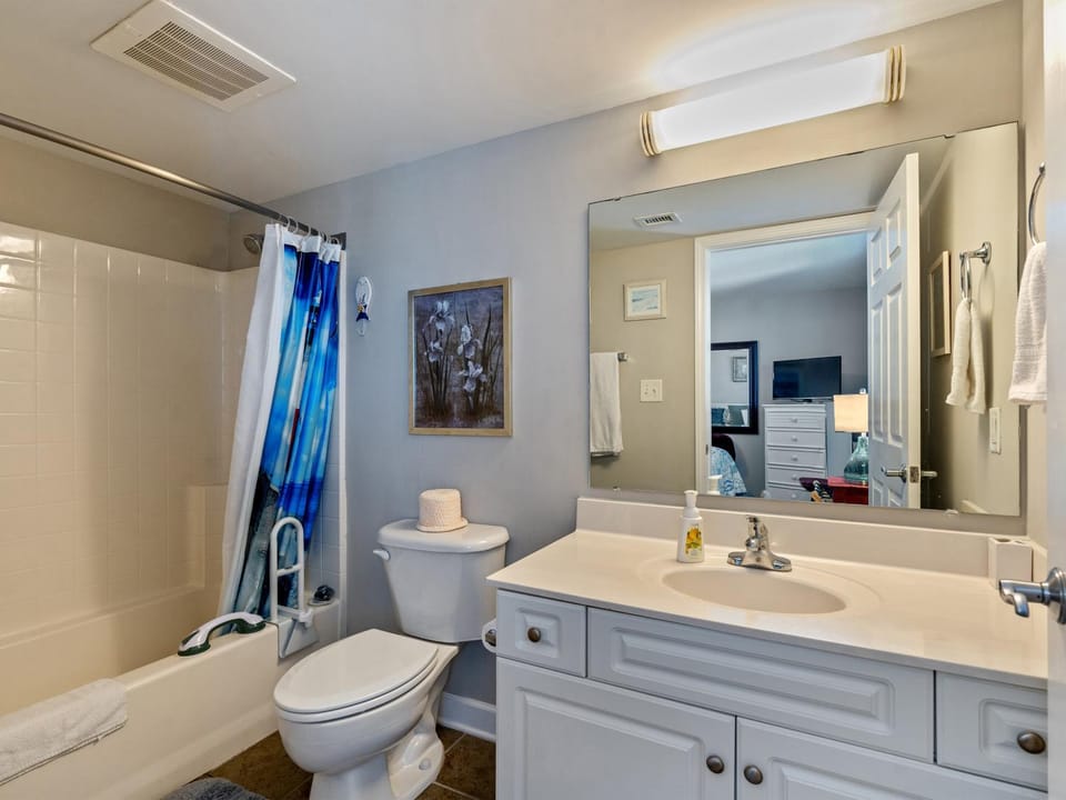 Shower, Bathroom, Bath, towels