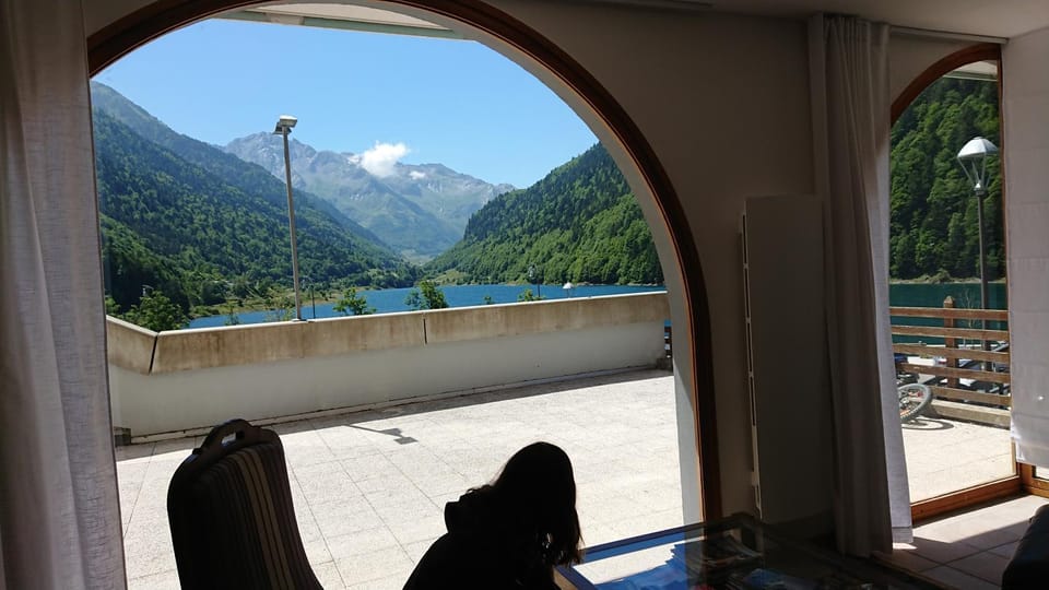 Superbe logement 12 pers famille ou groupe. Apartment in Aragon