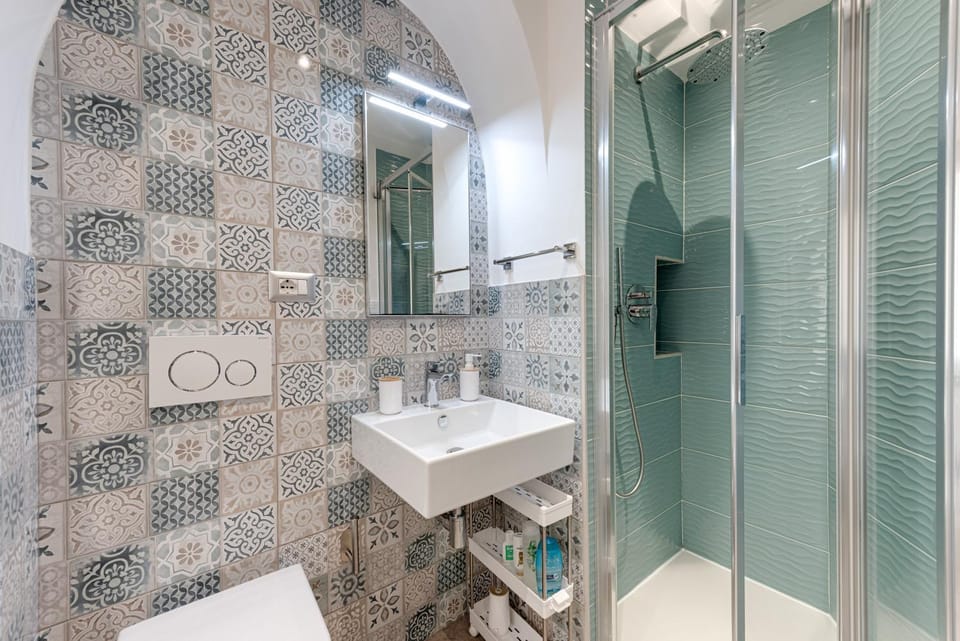 Bathroom, Living room