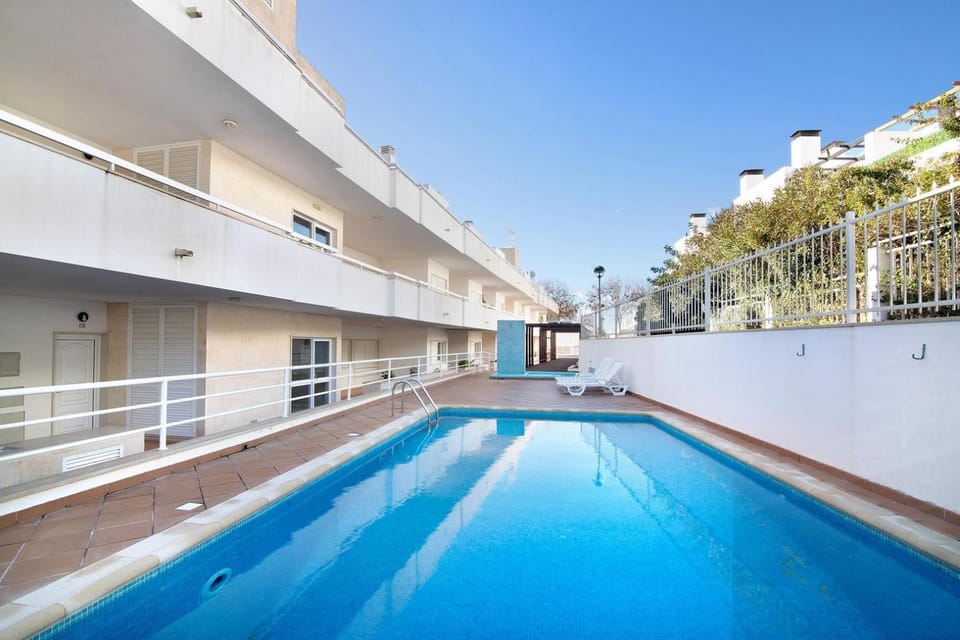 Property building, Swimming pool