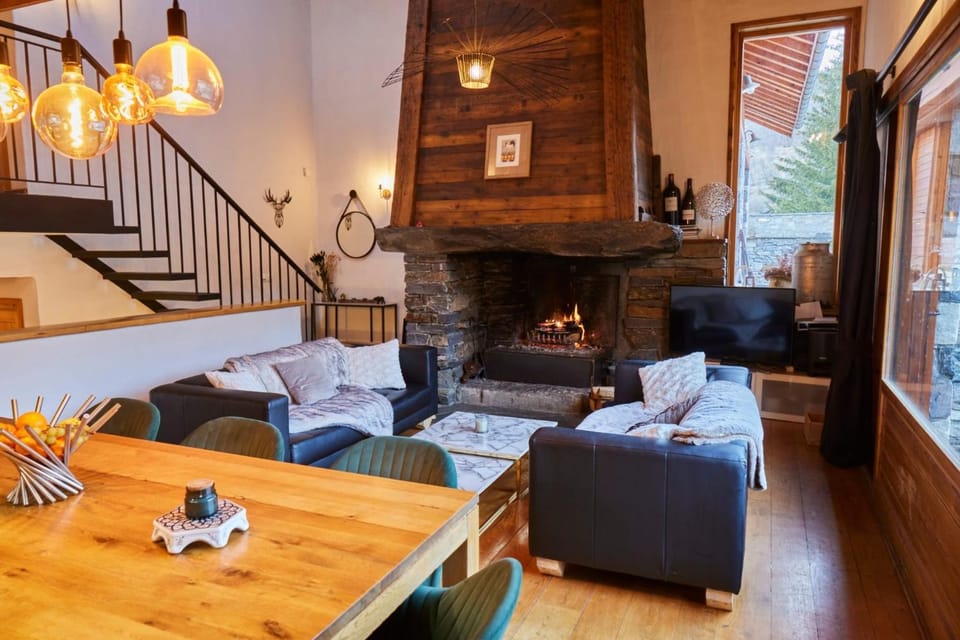 Property building, Living room