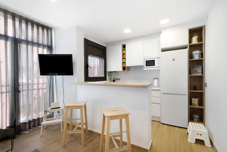 Property building, Kitchen or kitchenette, Living room