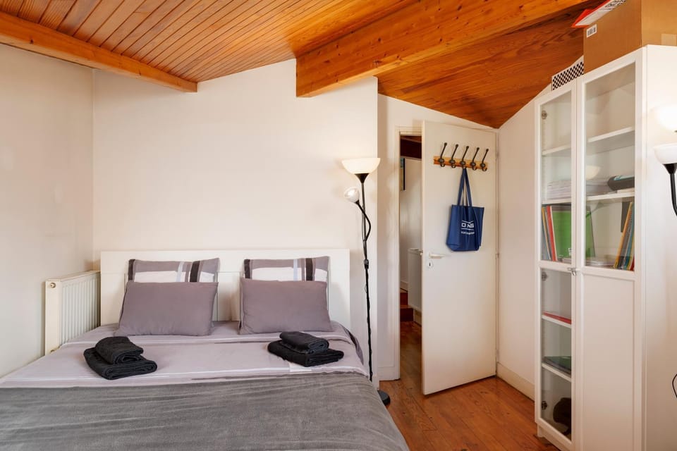 Property building, Living room, Bedroom