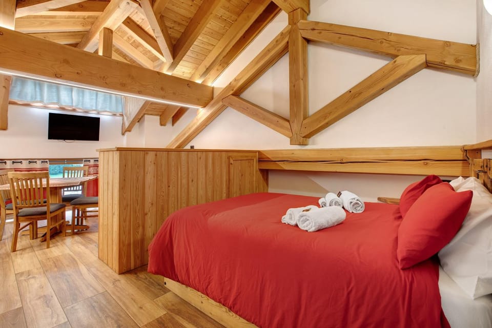 Property building, Living room, Bedroom