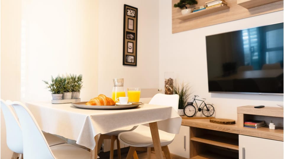 SeaHomes Vacations - CORAL SUN in Fenals Beach Apartment in Lloret de Mar