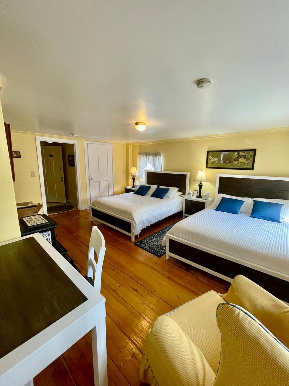 Photo of the whole room