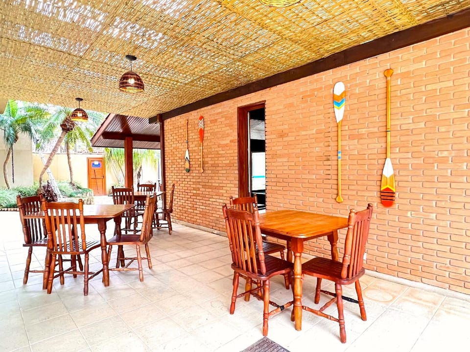 Restaurant/places to eat, Banquet/Function facilities, Seating area, Dining area