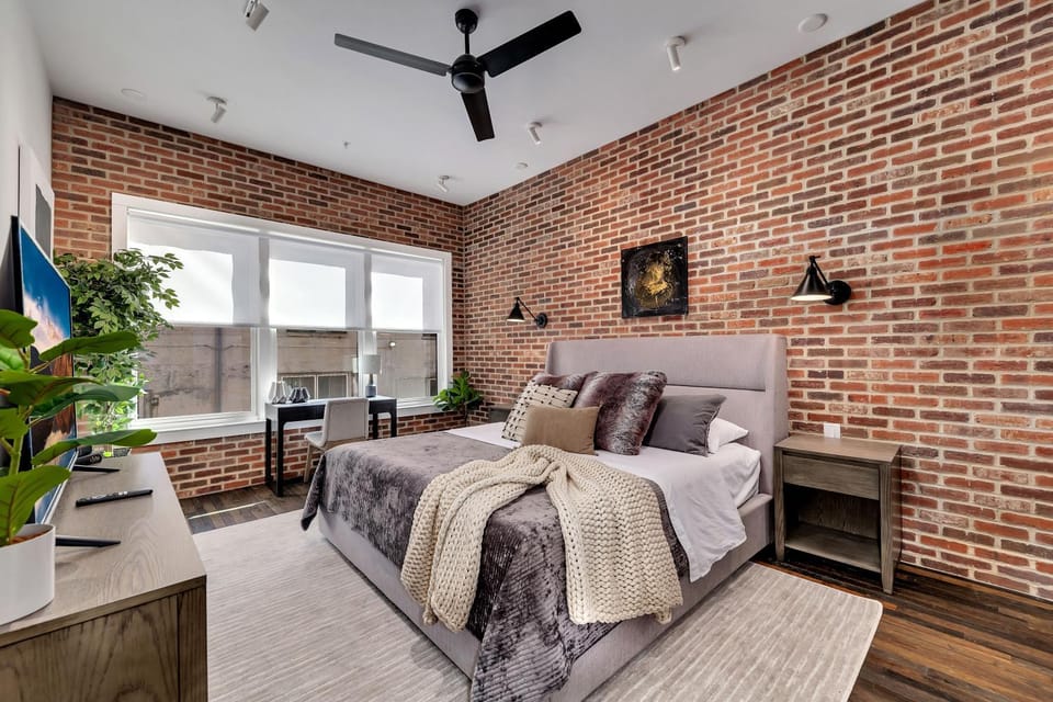 Loft w BBQ grill & patio Apt 102 Apartment in Atlanta
