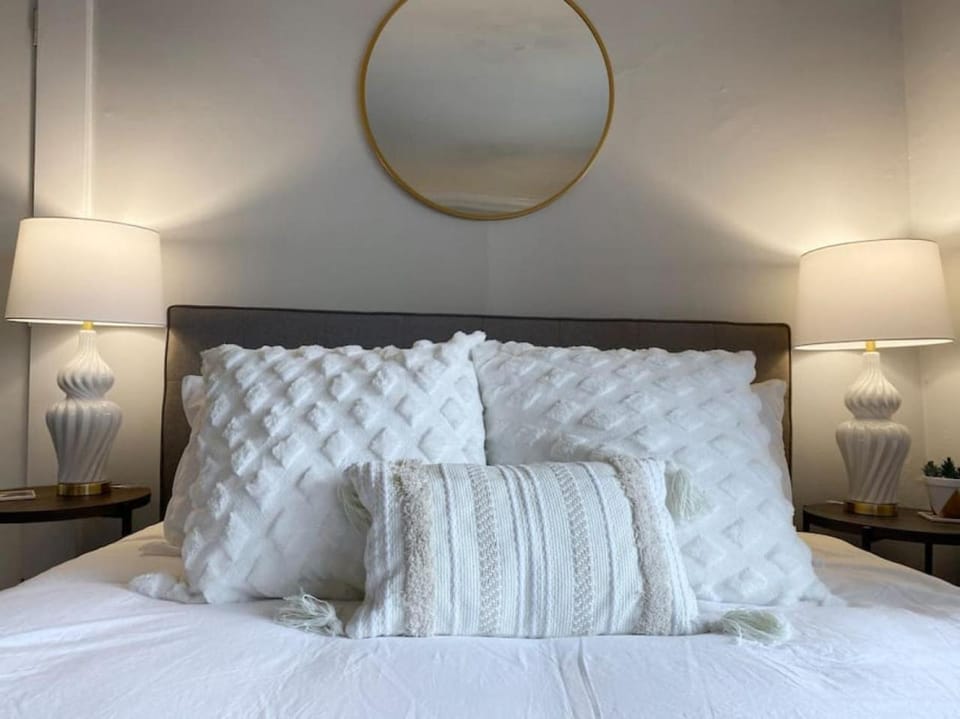 Explore Downtown and Mount Adams with River Views House in Cincinnati