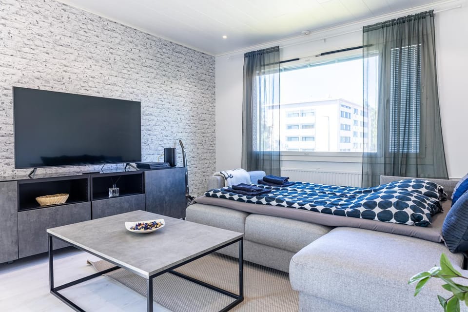 Bed, Living room