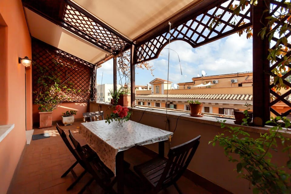 CAVALLEGGERI HOUSE House in Rome