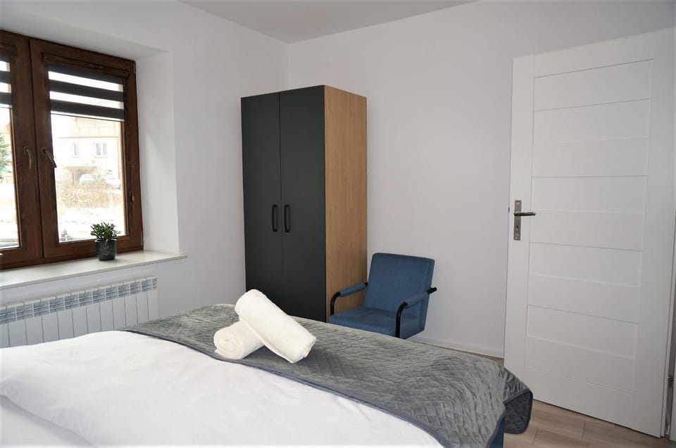 Bed, Photo of the whole room, Bedroom, towels, wardrobe