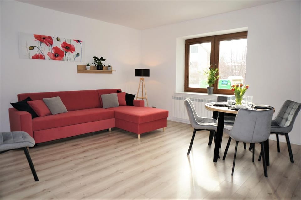 Living room, Seating area, Dining area, cot