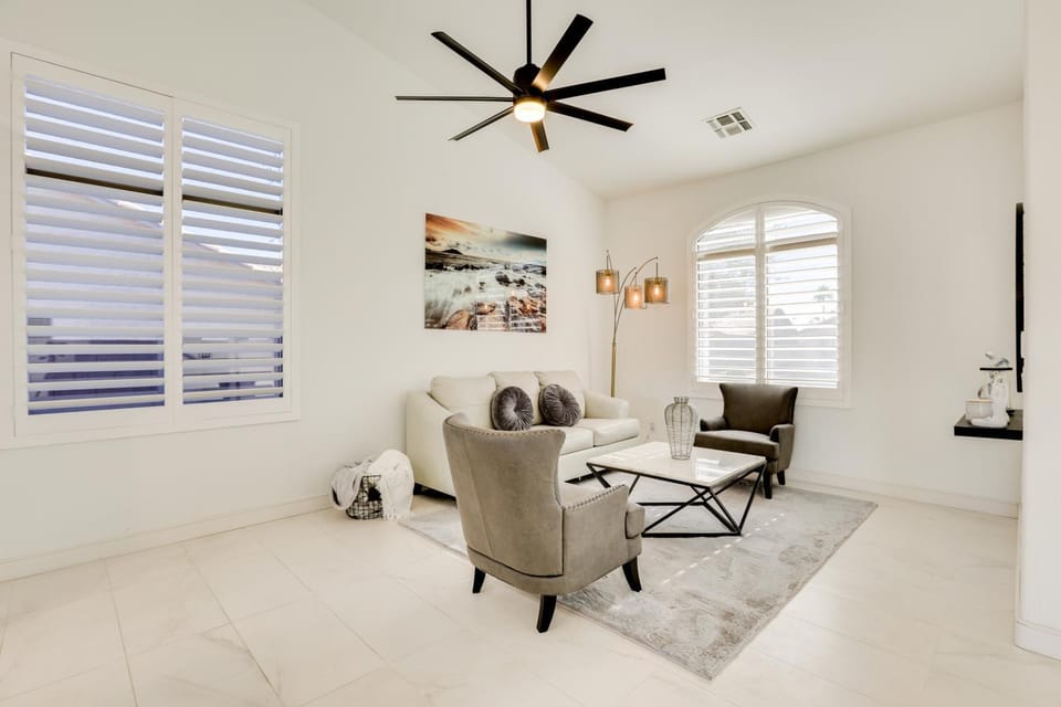 7 Mi to State Farm Stadium: Family Home w/ Pool House in Glendale