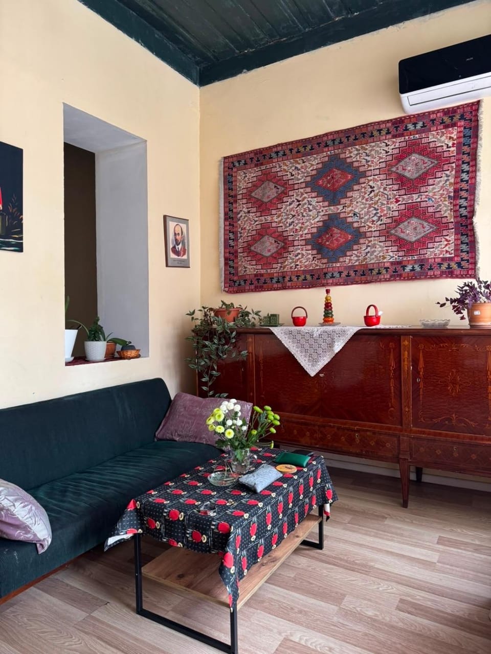 Nina’s Sweet Home Apartment in Tbilisi, Georgia