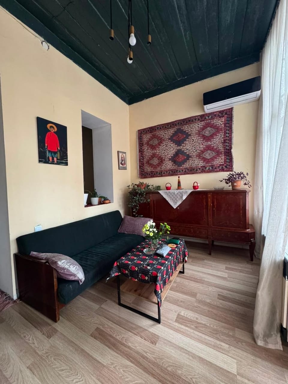 Nina’s Sweet Home Apartment in Tbilisi, Georgia