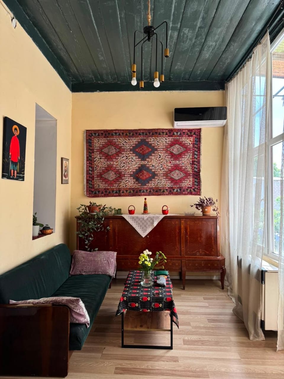 Nina’s Sweet Home Apartment in Tbilisi, Georgia