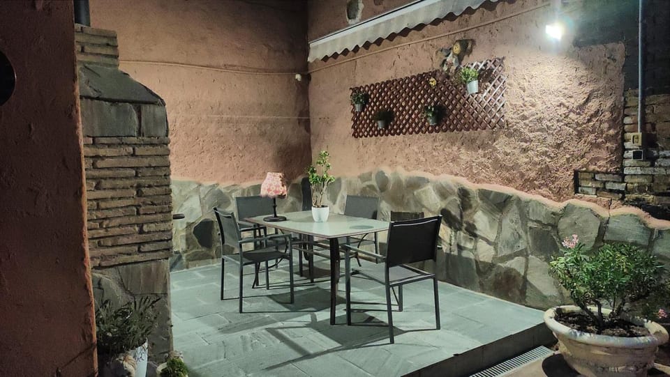 Patio, Dining area