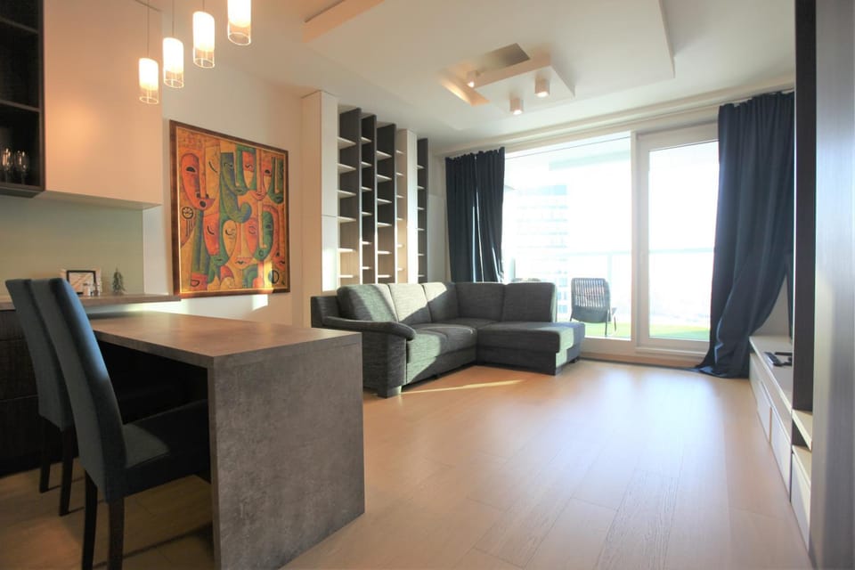 TV and multimedia, Kitchen or kitchenette, Living room, Dining area