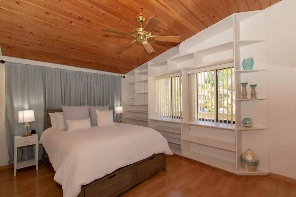 Bay Therapy House in Key Largo