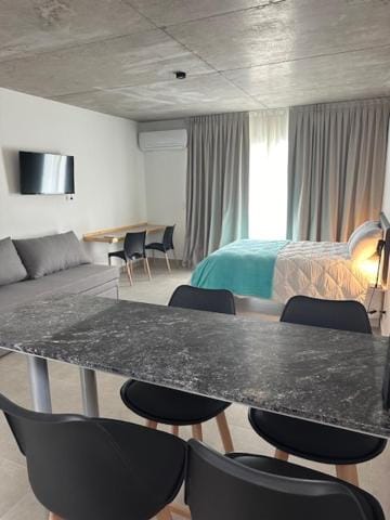 Bed, TV and multimedia, Living room, Photo of the whole room, Bedroom