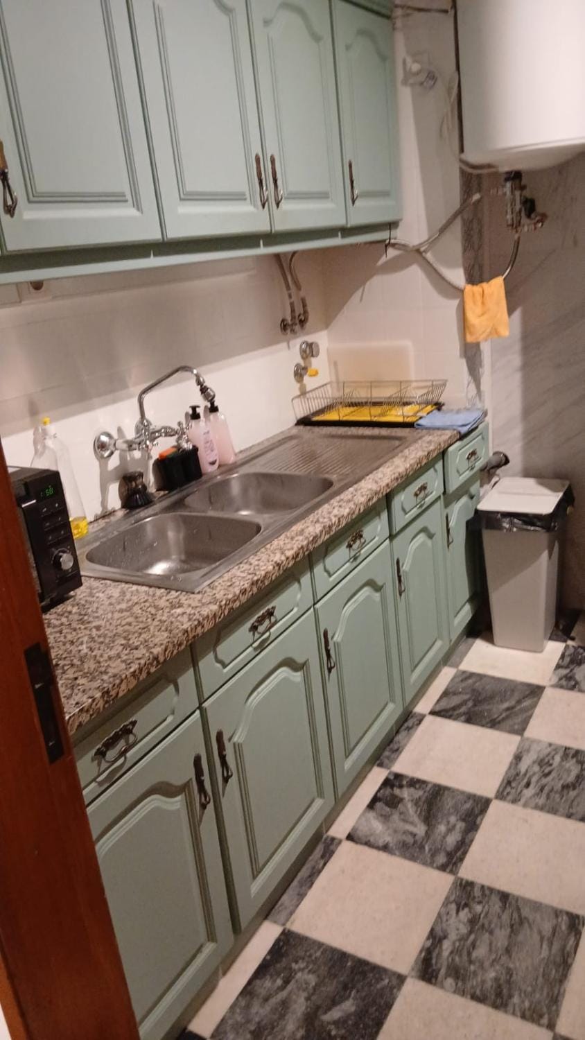 Kitchen or kitchenette, dishwasher