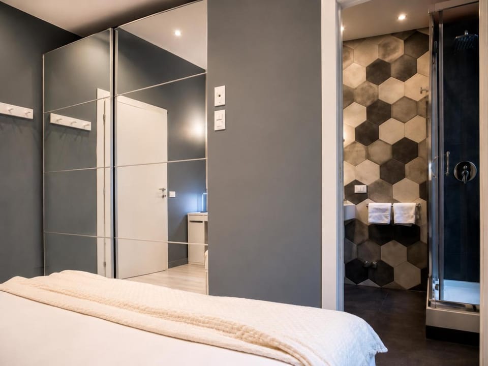 Arezzo 38 House in Rome