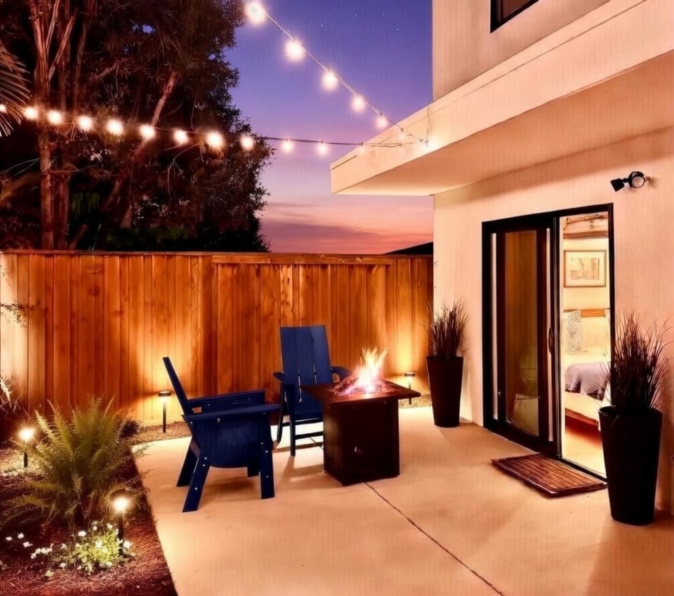 Patio, Night, Balcony/Terrace, Seating area, Garden view