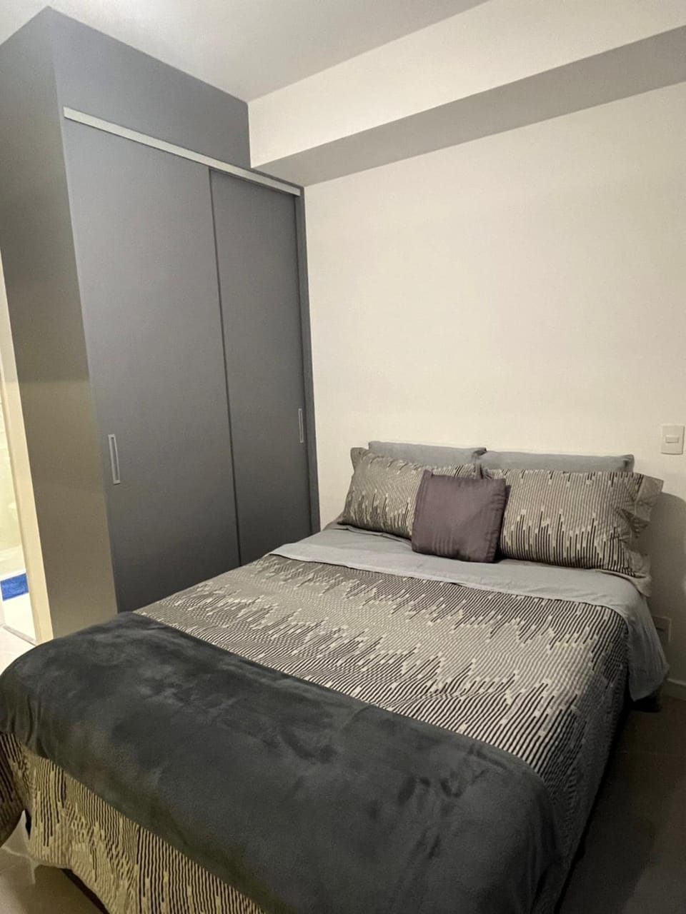 Bed, Photo of the whole room, Bedroom, wardrobe