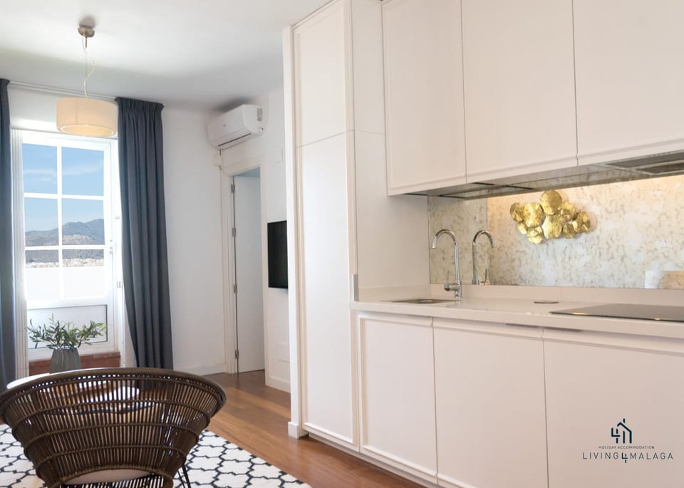 Kitchen or kitchenette, Living room, Seating area