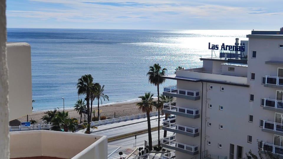 Sunny Apartment in Benal Beach with Sea Views Apartment in Benalmadena