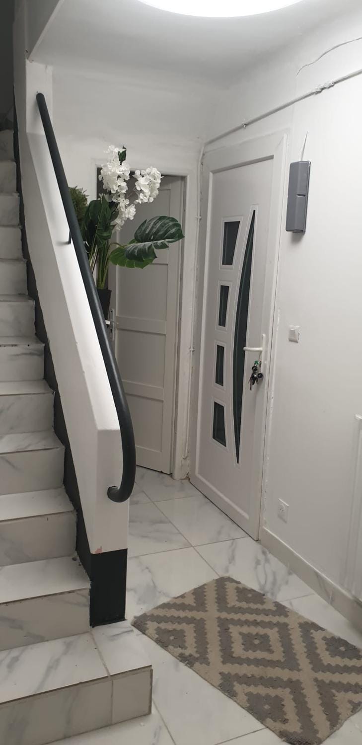 Calaisis room bed Vacation rental in Calais