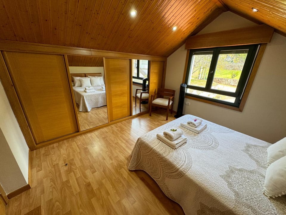 Bed, Photo of the whole room, Bedroom, towels, wardrobe