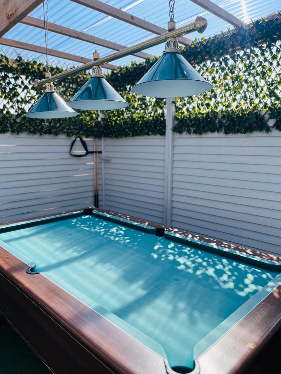 Game Room, Game Room, Hot Tub