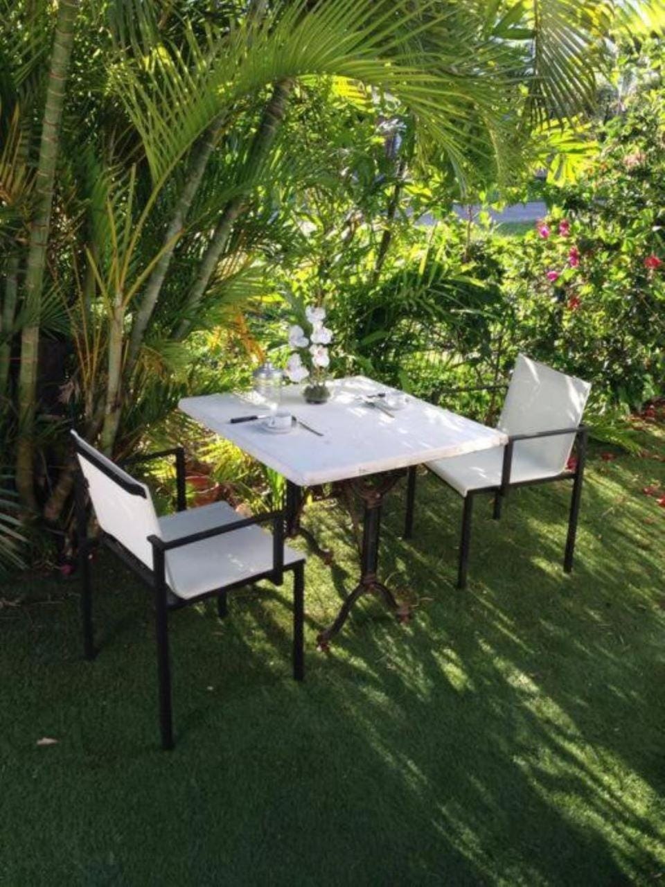Day, Garden, Dining area, Garden view