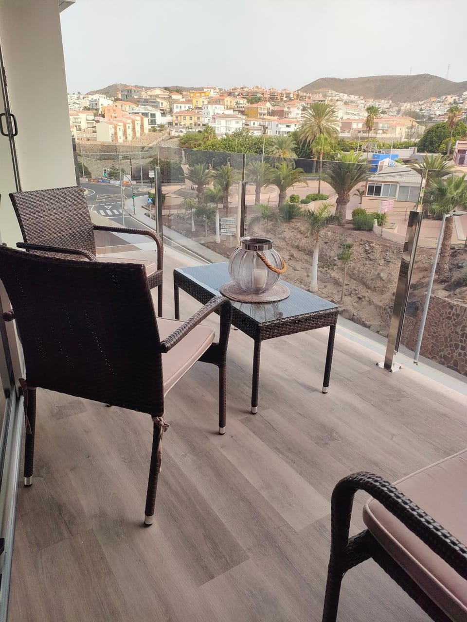 Balcony/Terrace, Seating area, Mountain view