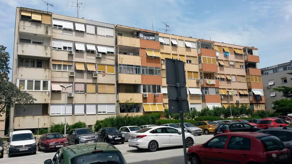 Property building, Neighbourhood, Street view, Parking