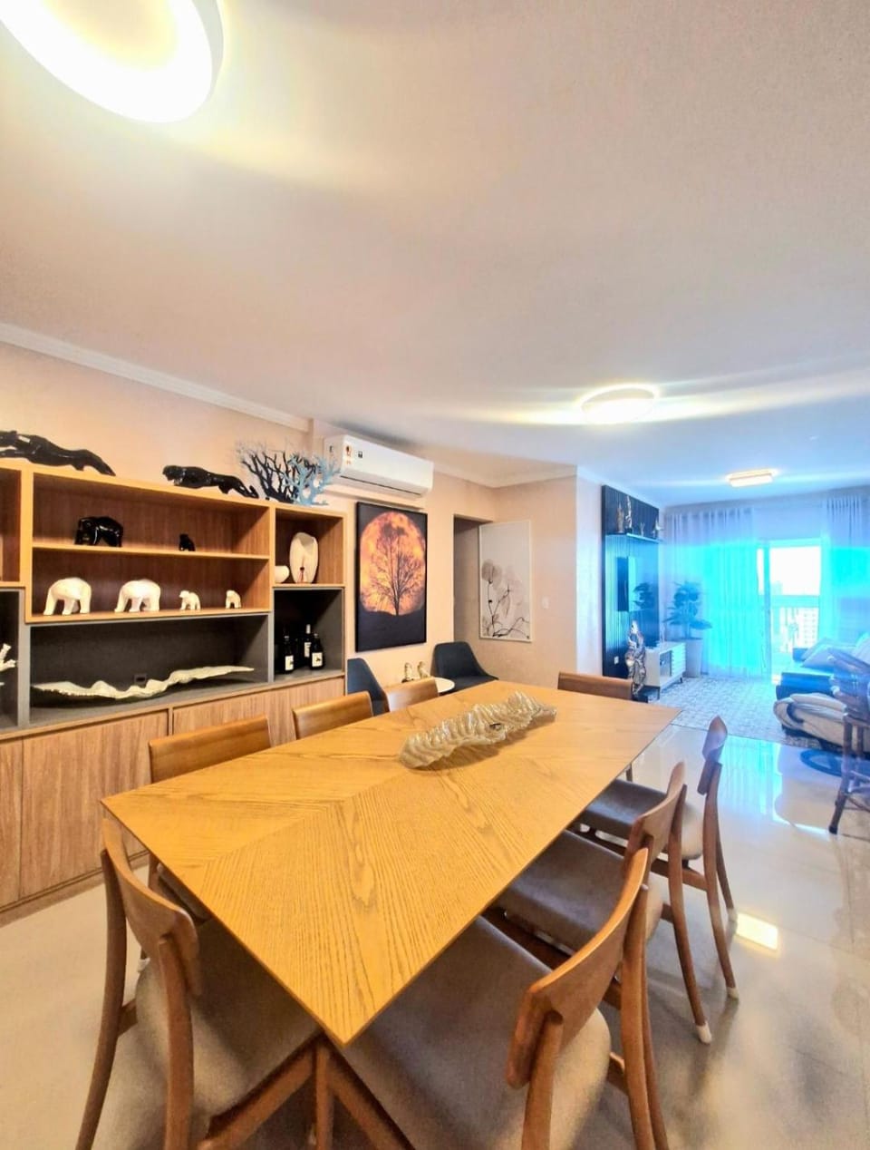 Seating area, Dining area