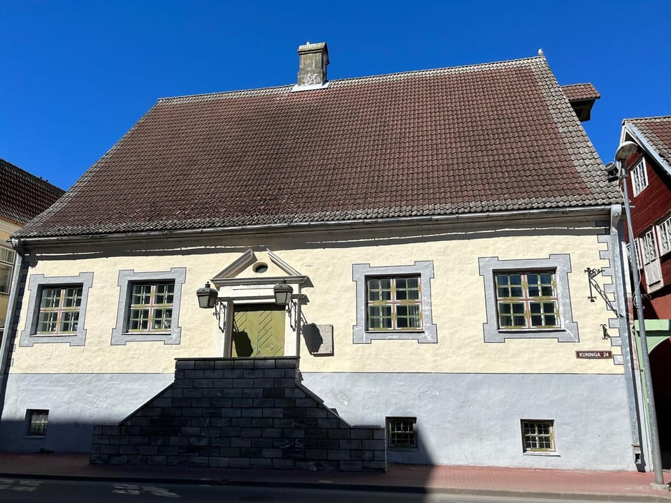 Property building, Day, Landmark view
