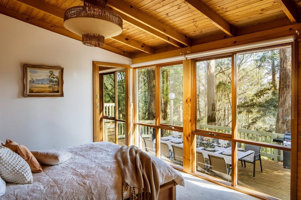 Natural landscape, View (from property/room), Photo of the whole room, Bedroom, Mountain view