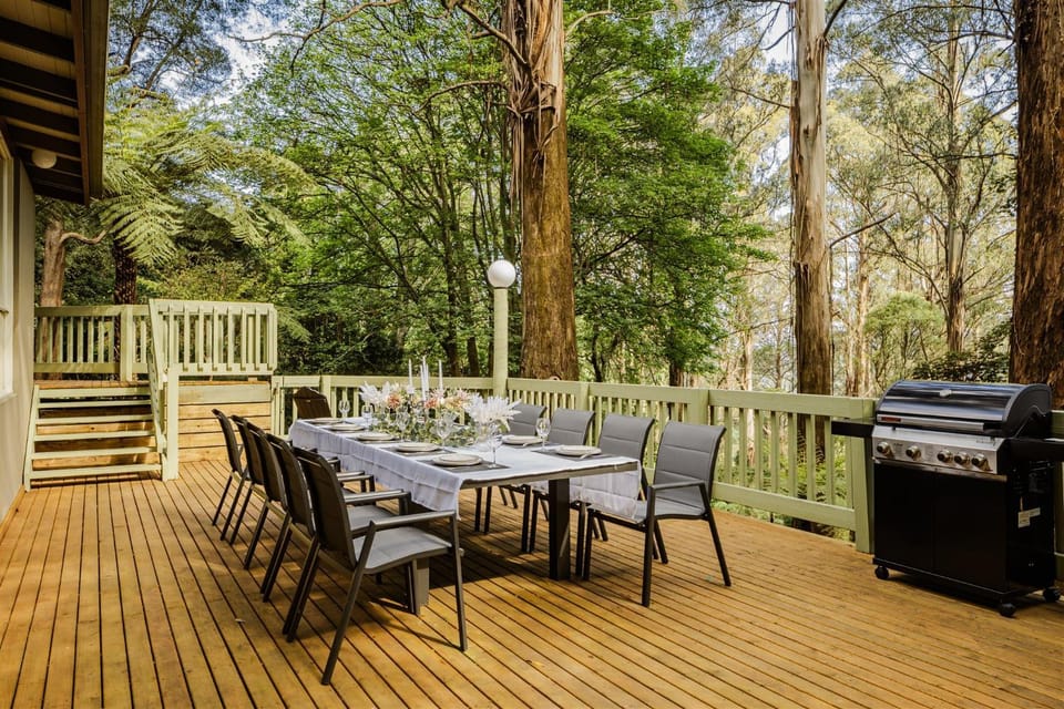 Natural landscape, Garden, Dining area, Garden view