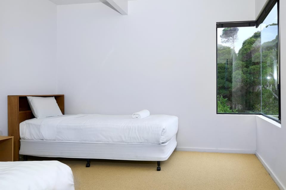 Bed, View (from property/room), View (from property/room), Bedroom, Garden view, Garden view