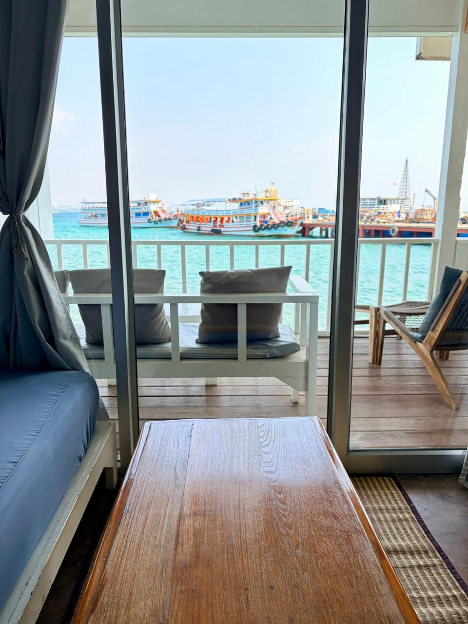 บ้านฟ้าใส รีสอร์ท เกาะล้าน Bed and Breakfast in Chon Buri Changwat