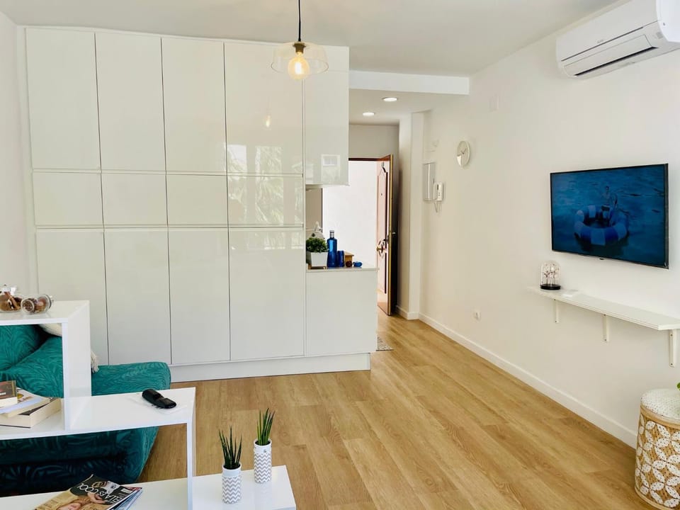 TV and multimedia, Kitchen or kitchenette, air conditioner
