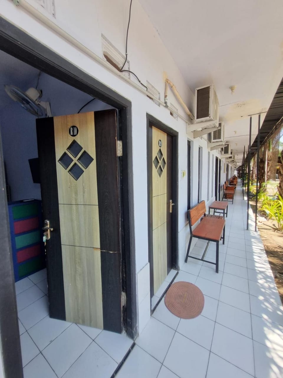 Facade/entrance